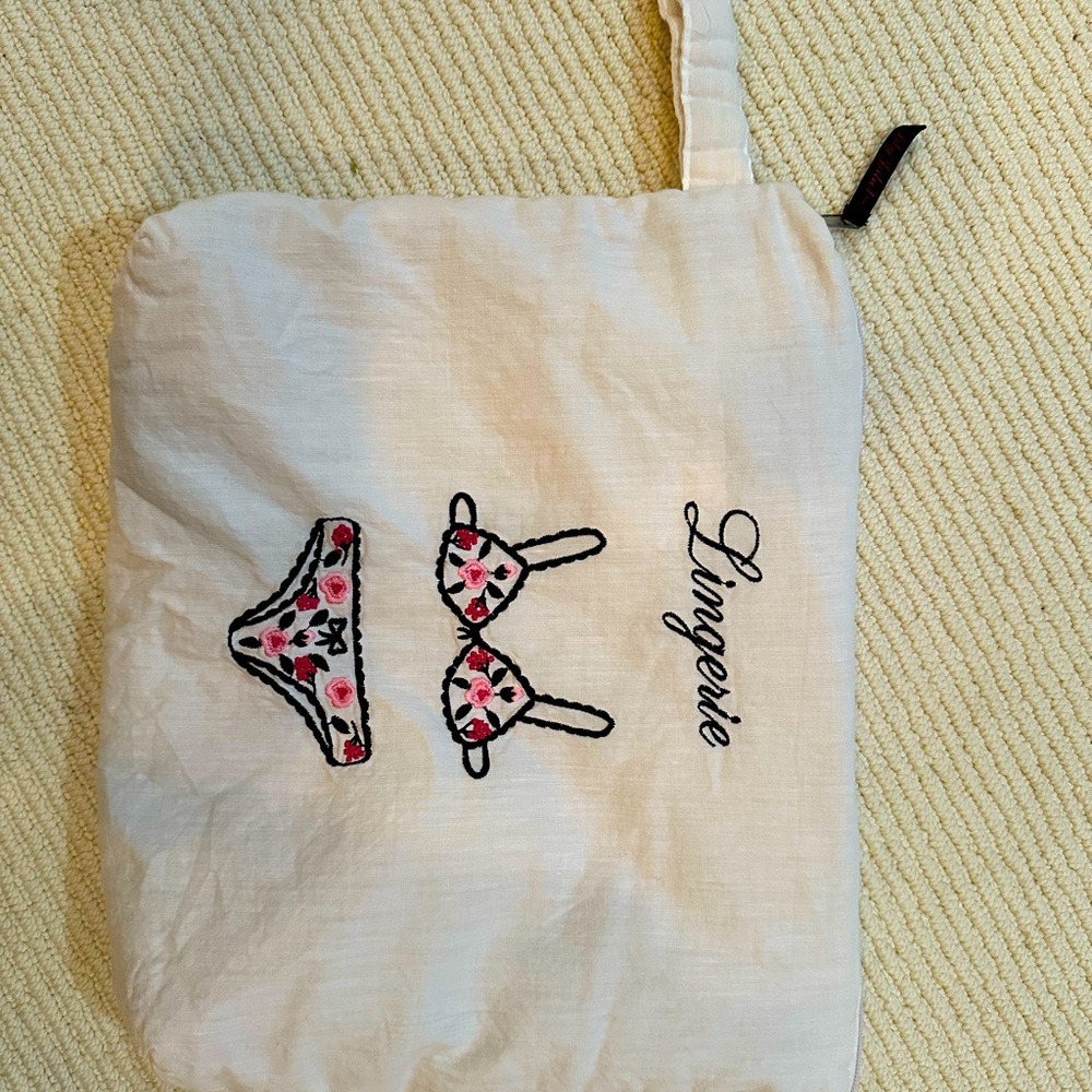 Cute handmade lingerie bag!! Received as a gift, never used